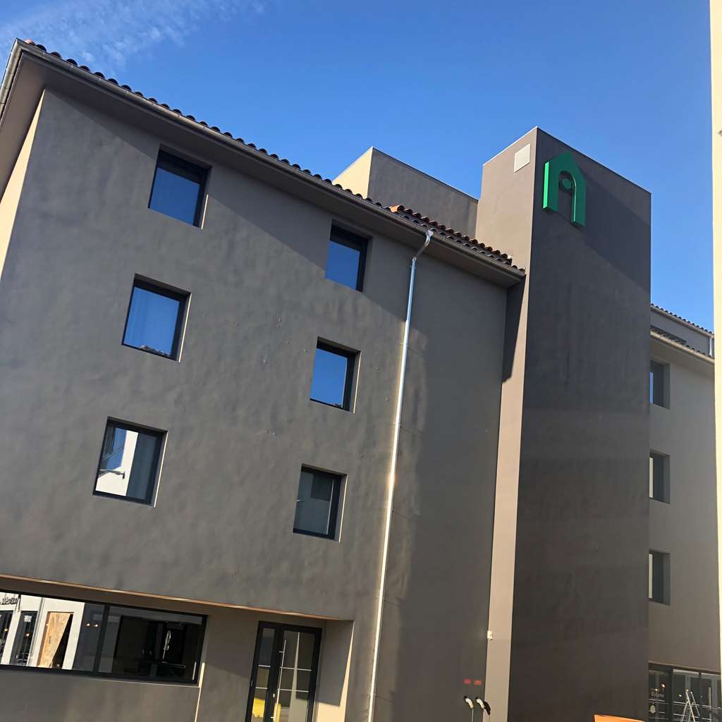 Campanile Marseille Est - Aubagne Hotel Exterior photo